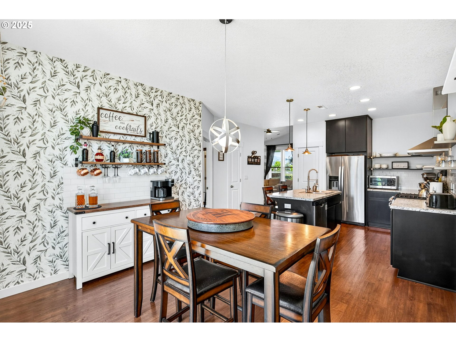215 S PEKIN RD