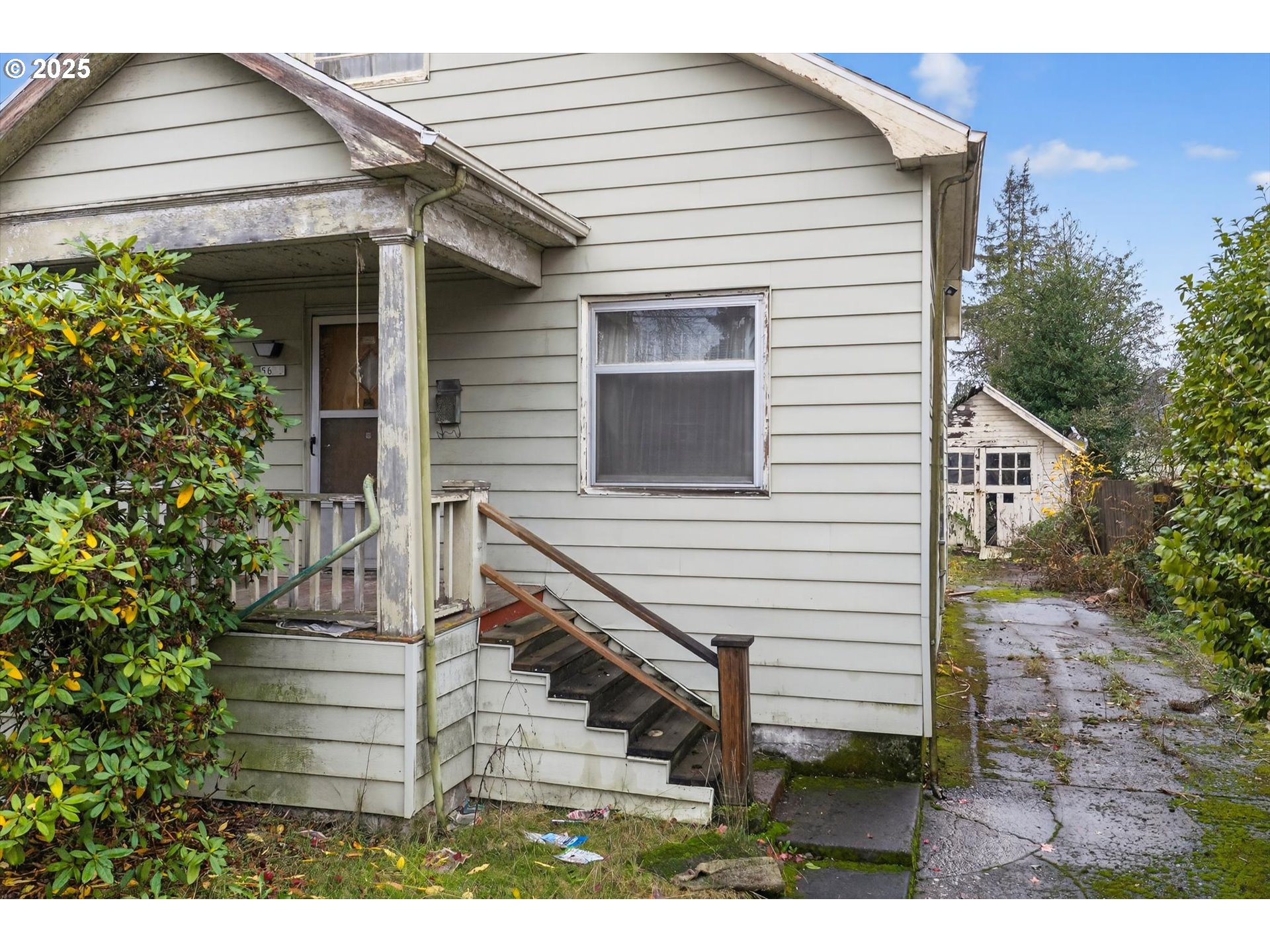5635 NE 18TH AVE