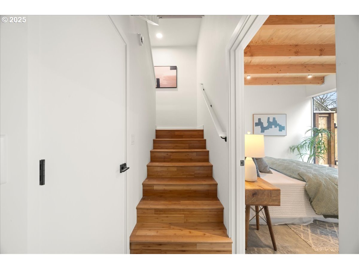 3528 N Borthwick 3