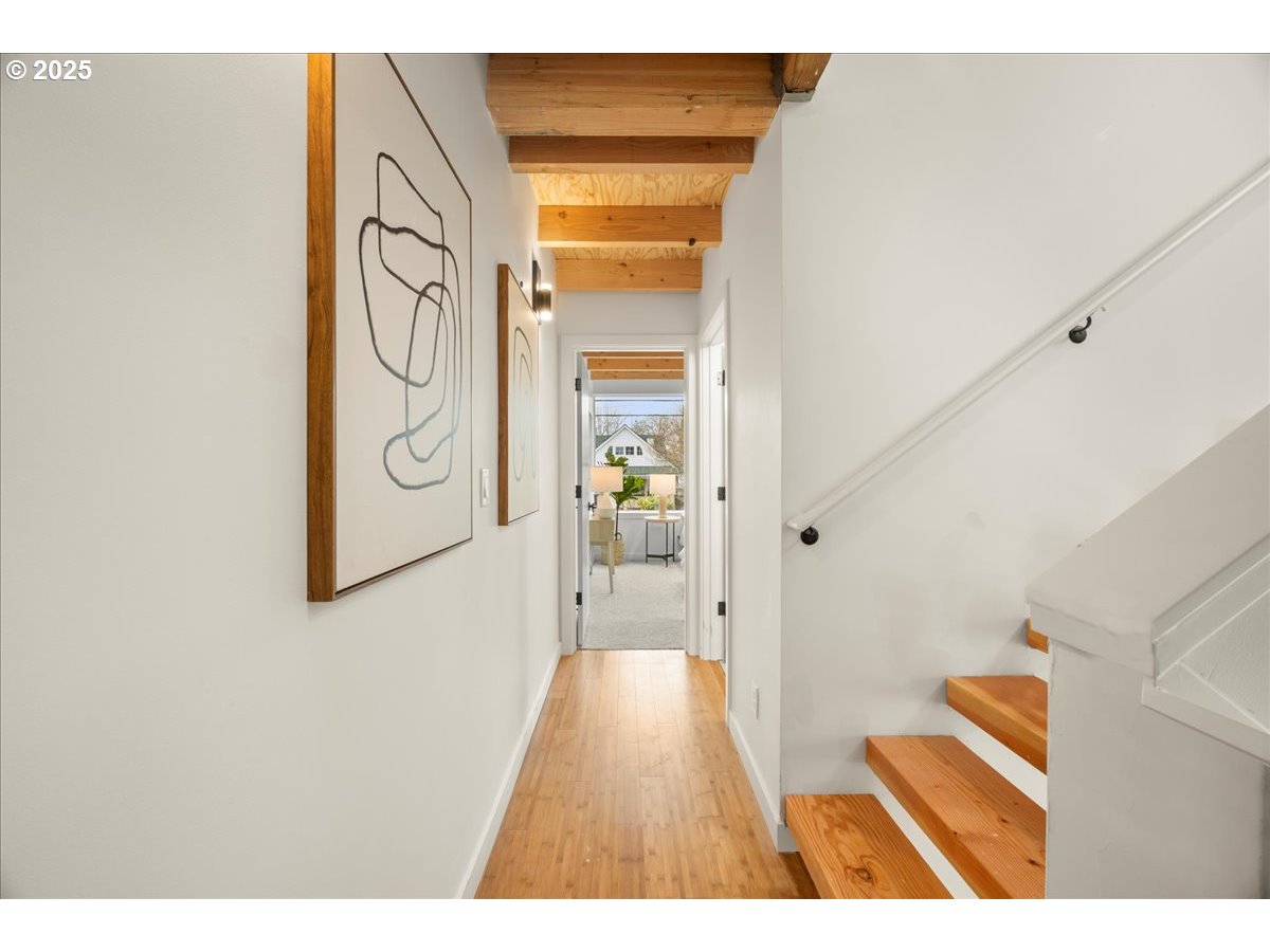 3528 N Borthwick 3