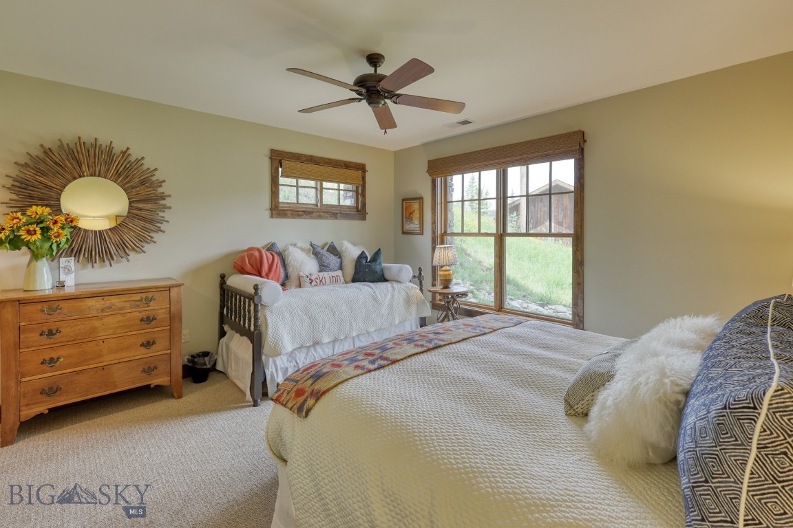 17 Manitou Loop