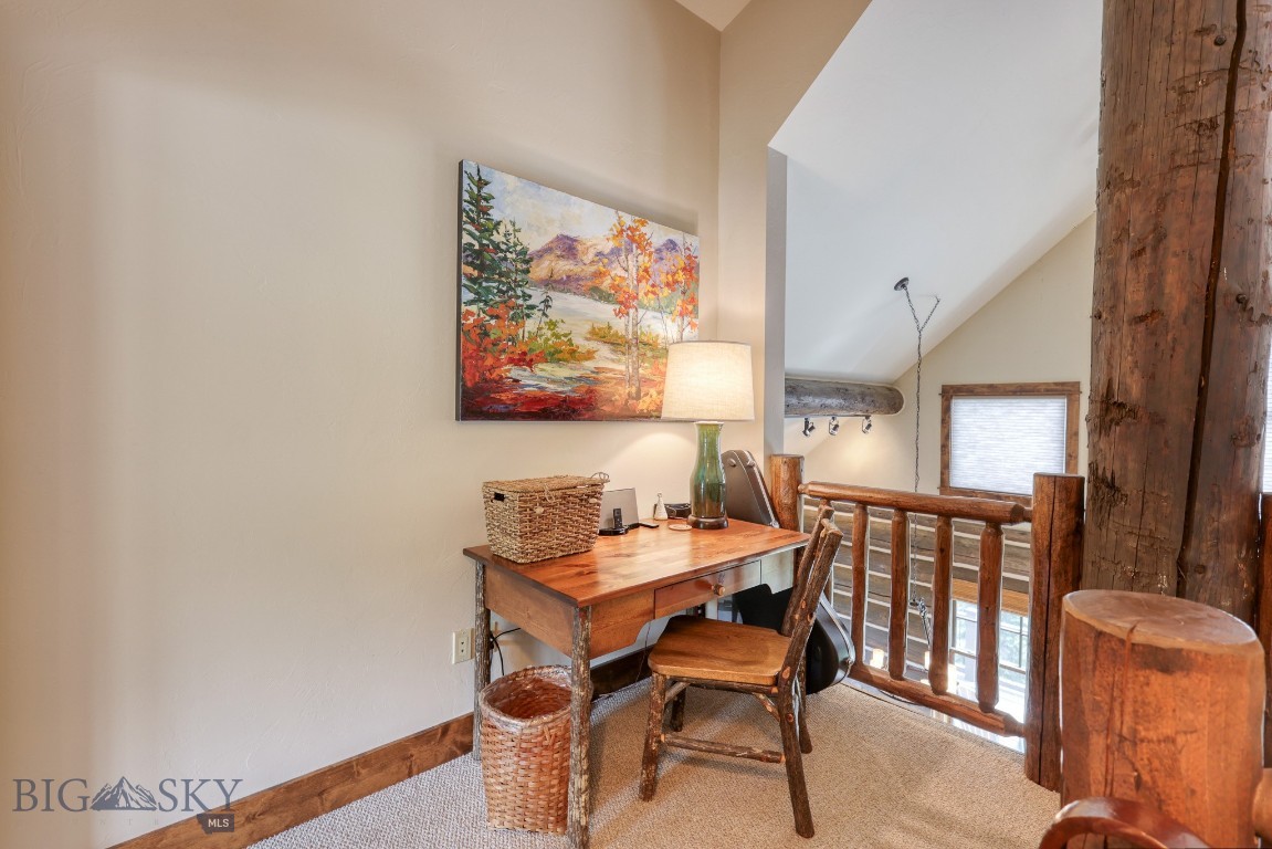 17 Manitou Loop