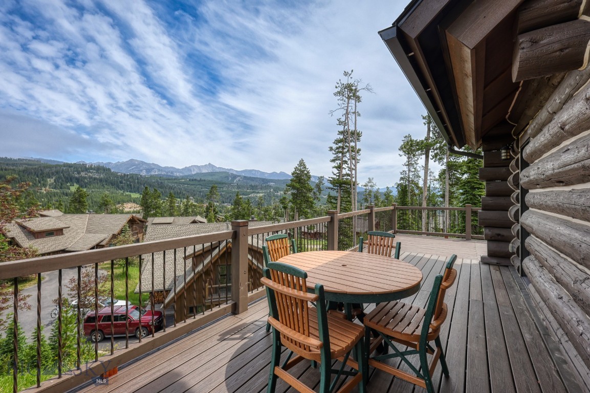 17 Manitou Loop