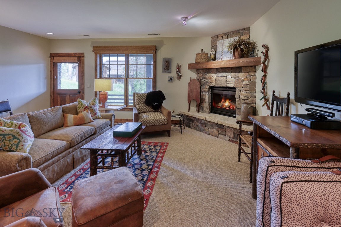 17 Manitou Loop