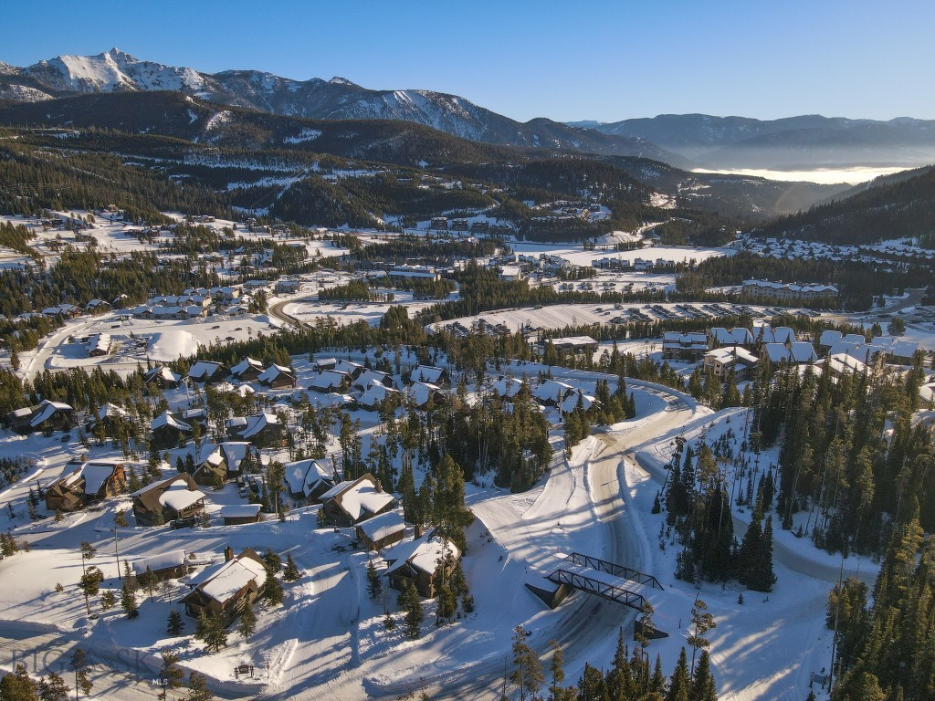 17 Manitou Loop
