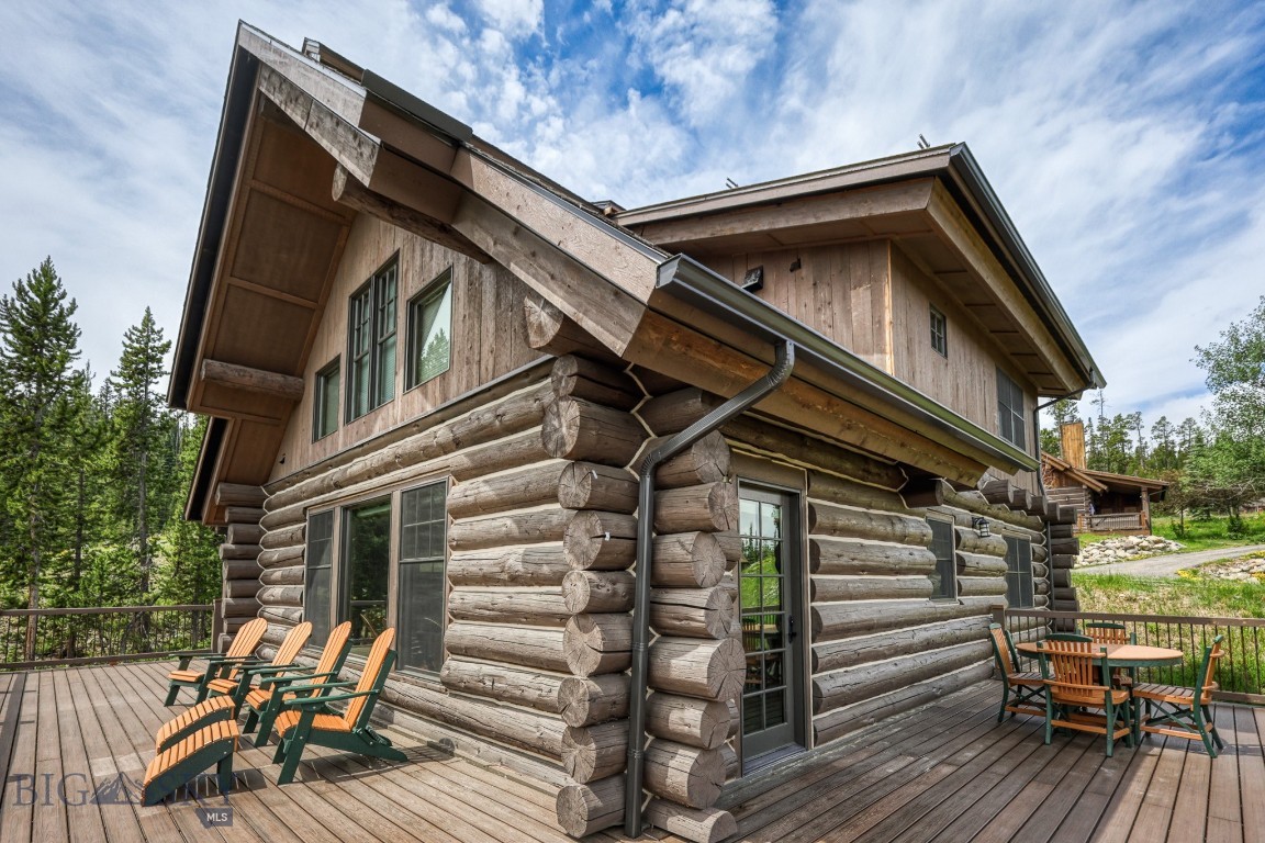 17 Manitou Loop