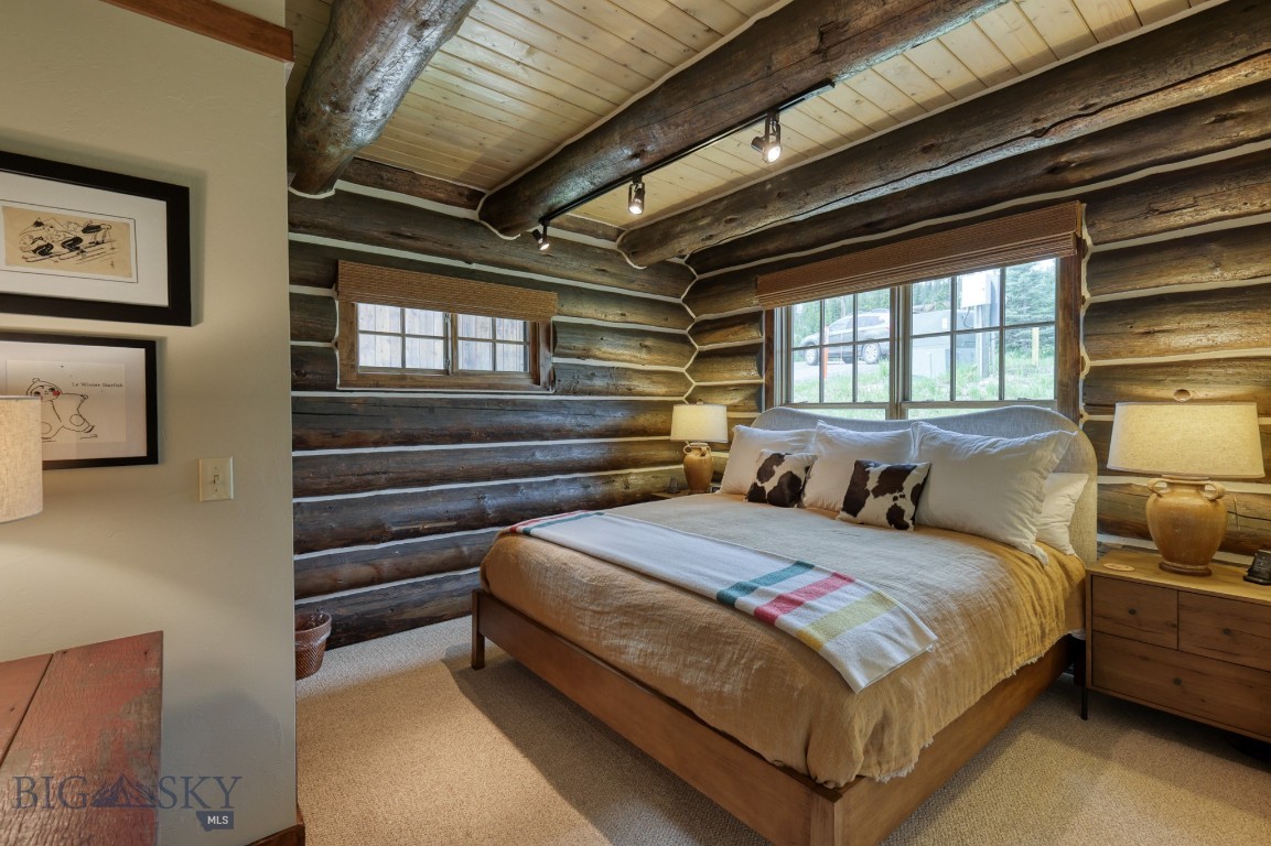 17 Manitou Loop