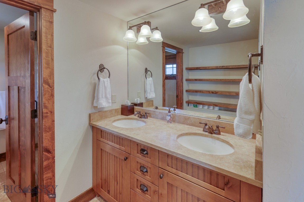17 Manitou Loop