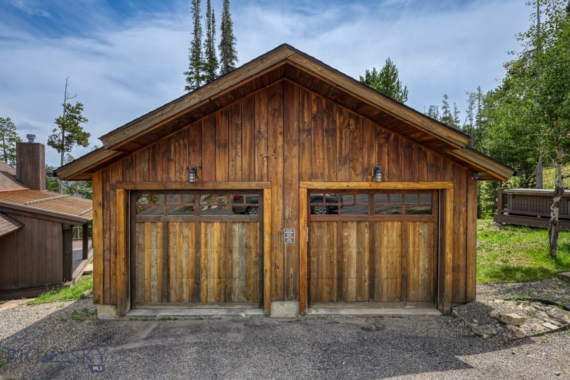 17 Manitou Loop