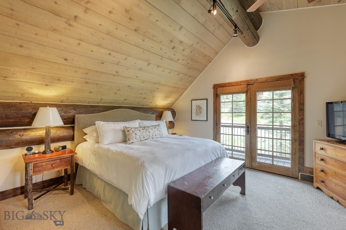 17 Manitou Loop