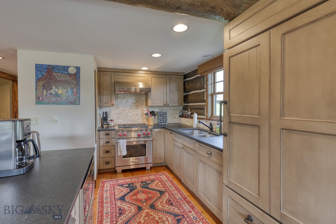 17 Manitou Loop