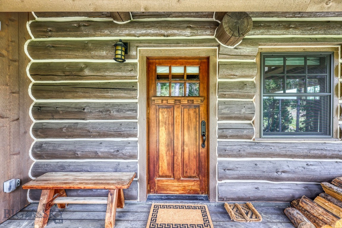 17 Manitou Loop