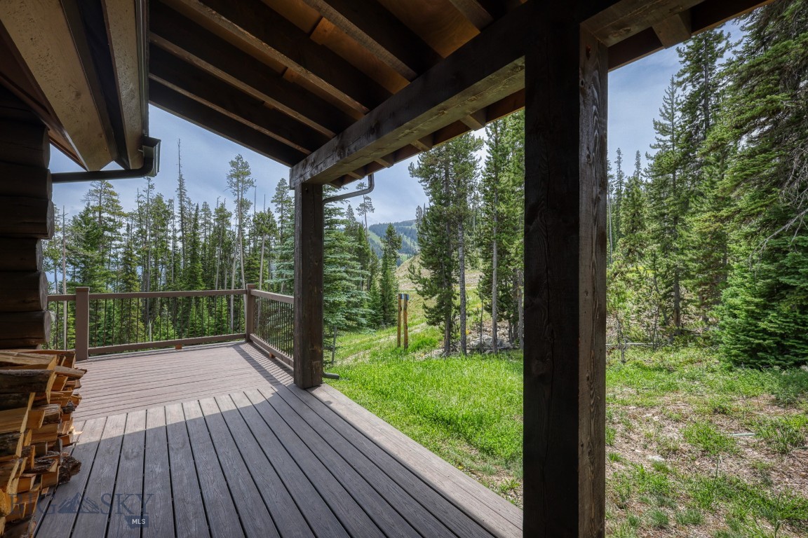 17 Manitou Loop