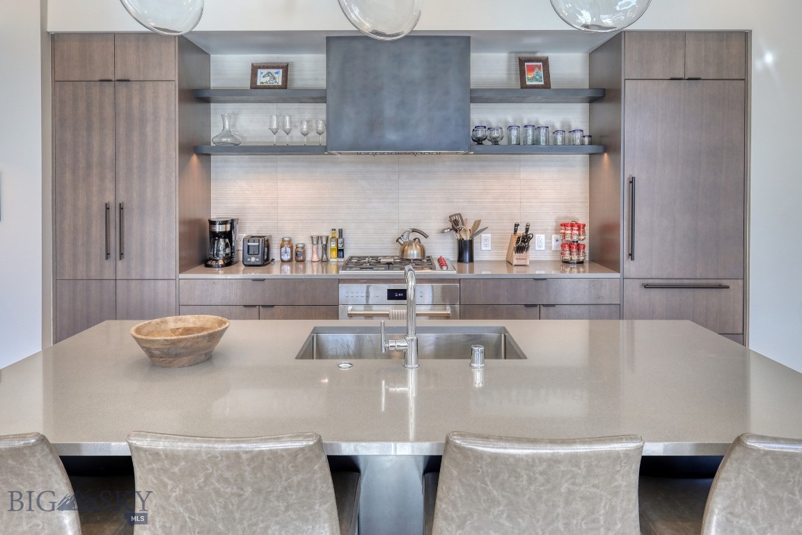 4 Boathouse Way 212