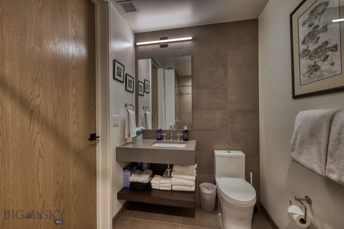 4 Boathouse Way 212