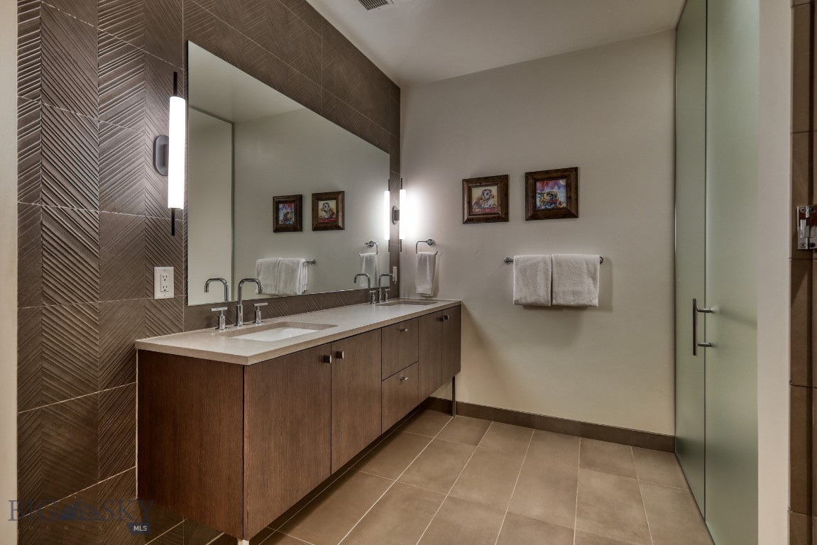 4 Boathouse Way 212