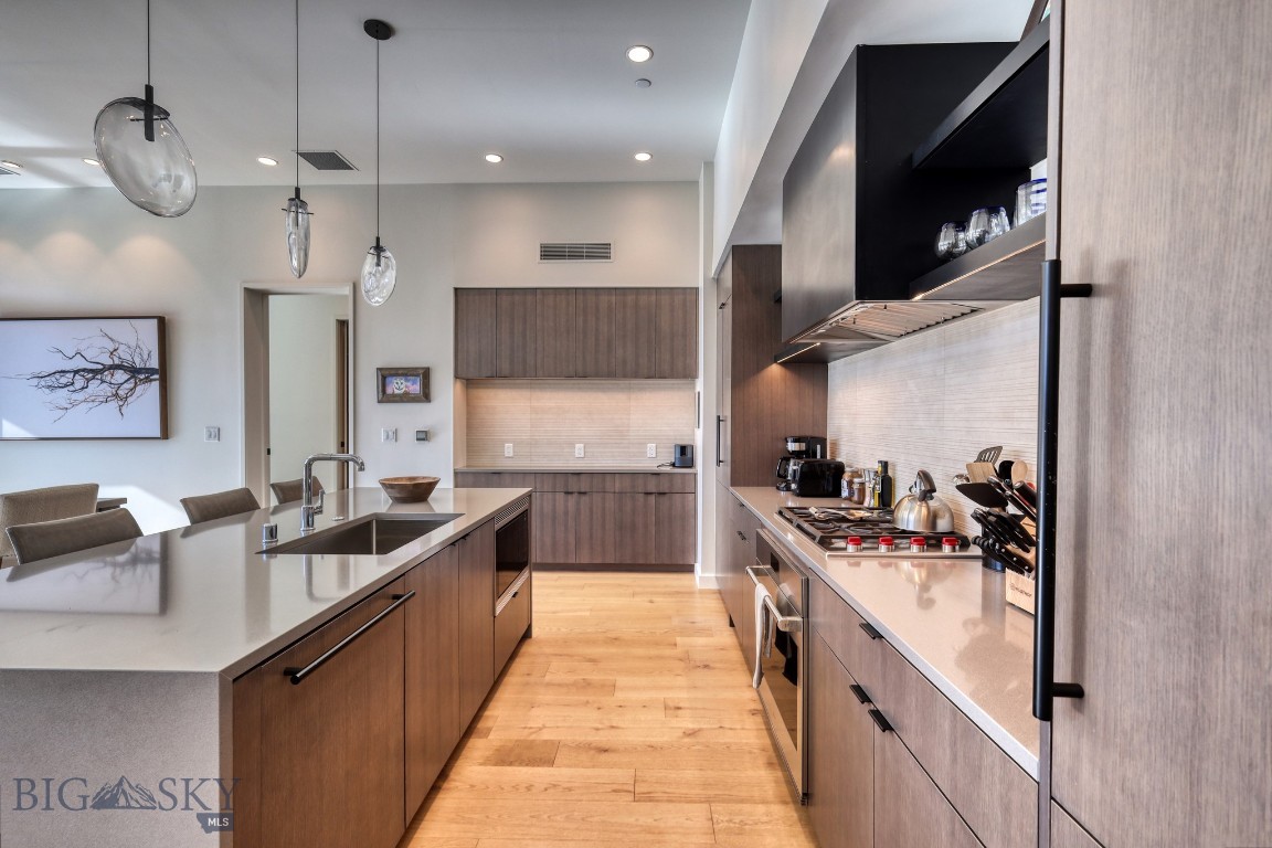 4 Boathouse Way 212
