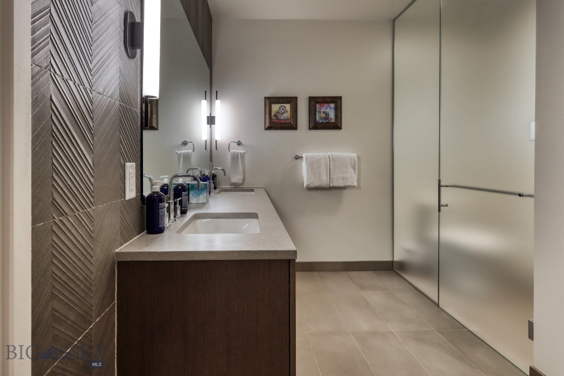 4 Boathouse Way 212