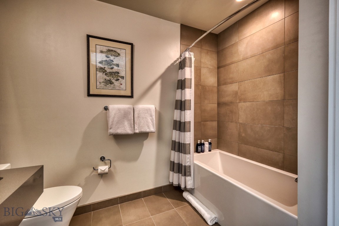 4 Boathouse Way 212