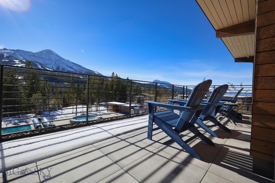 4 Boathouse Way 212