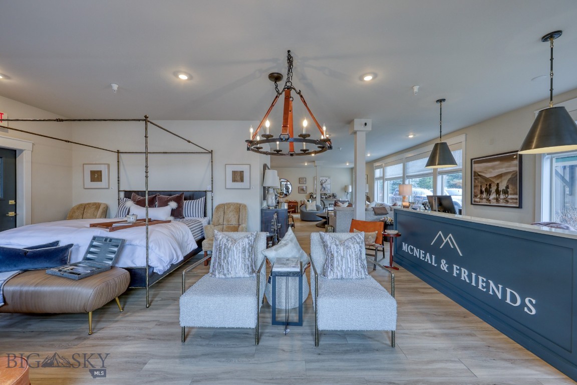 151 Center Ln 1/5