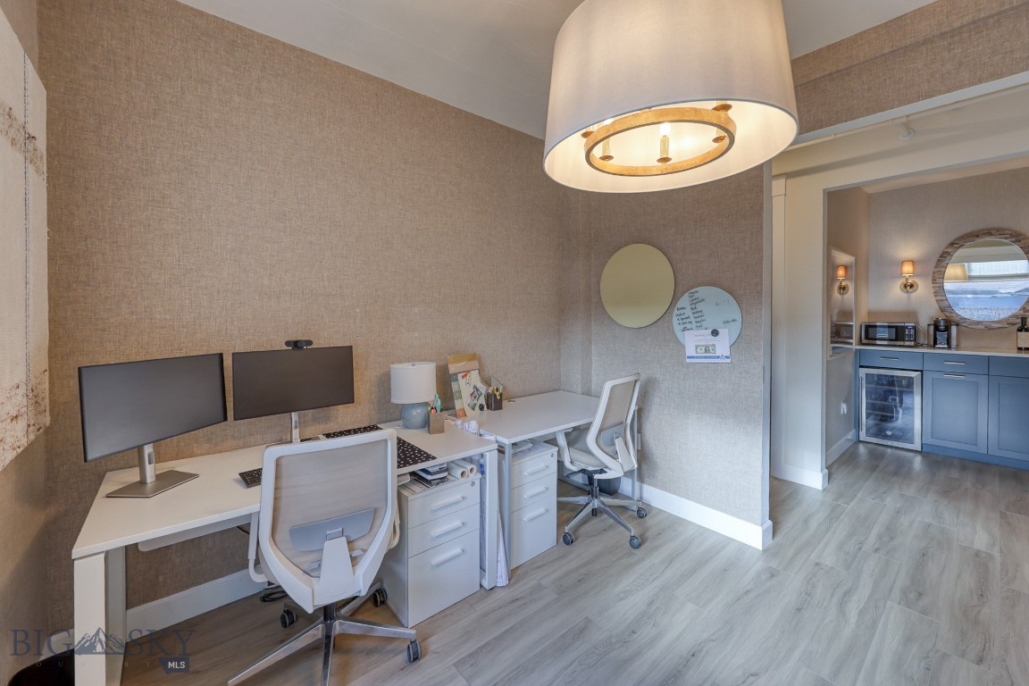 151 Center Ln 1/5