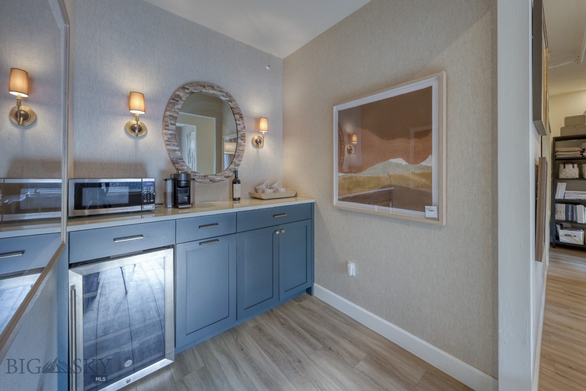 151 Center Ln 1/5