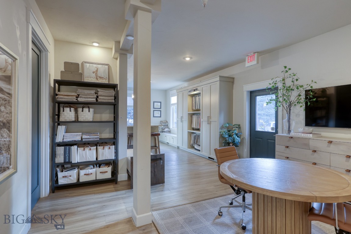 151 Center Ln 1/5