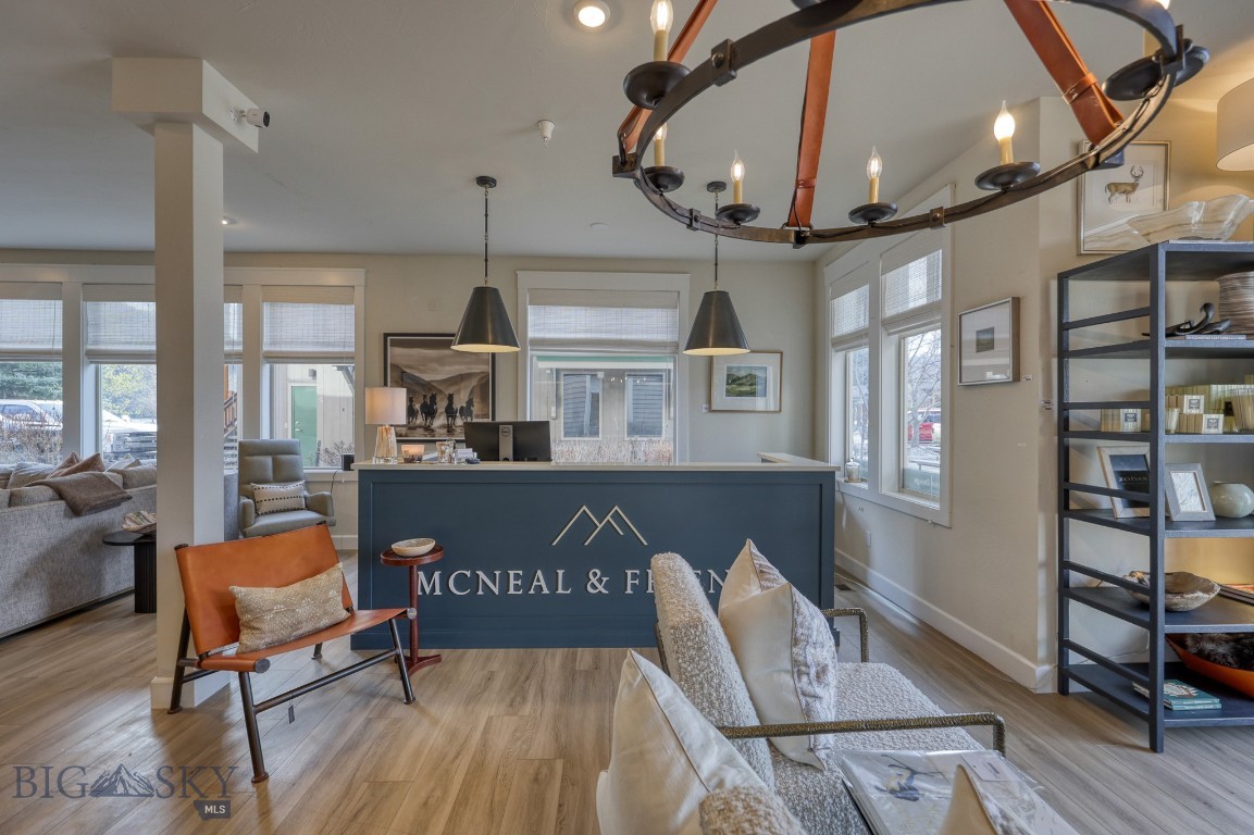 151 Center Ln 1/5
