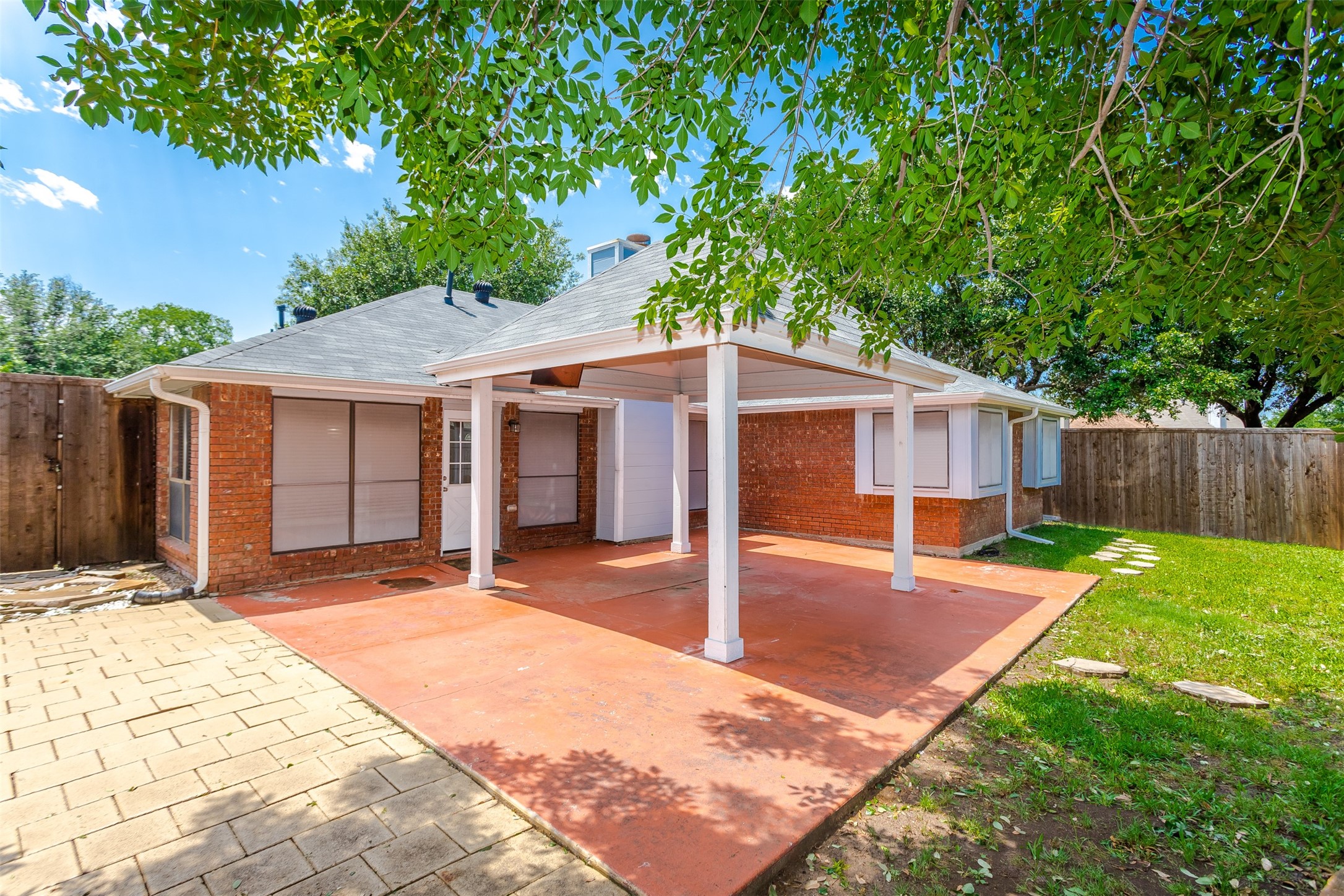 1068 Colony Street