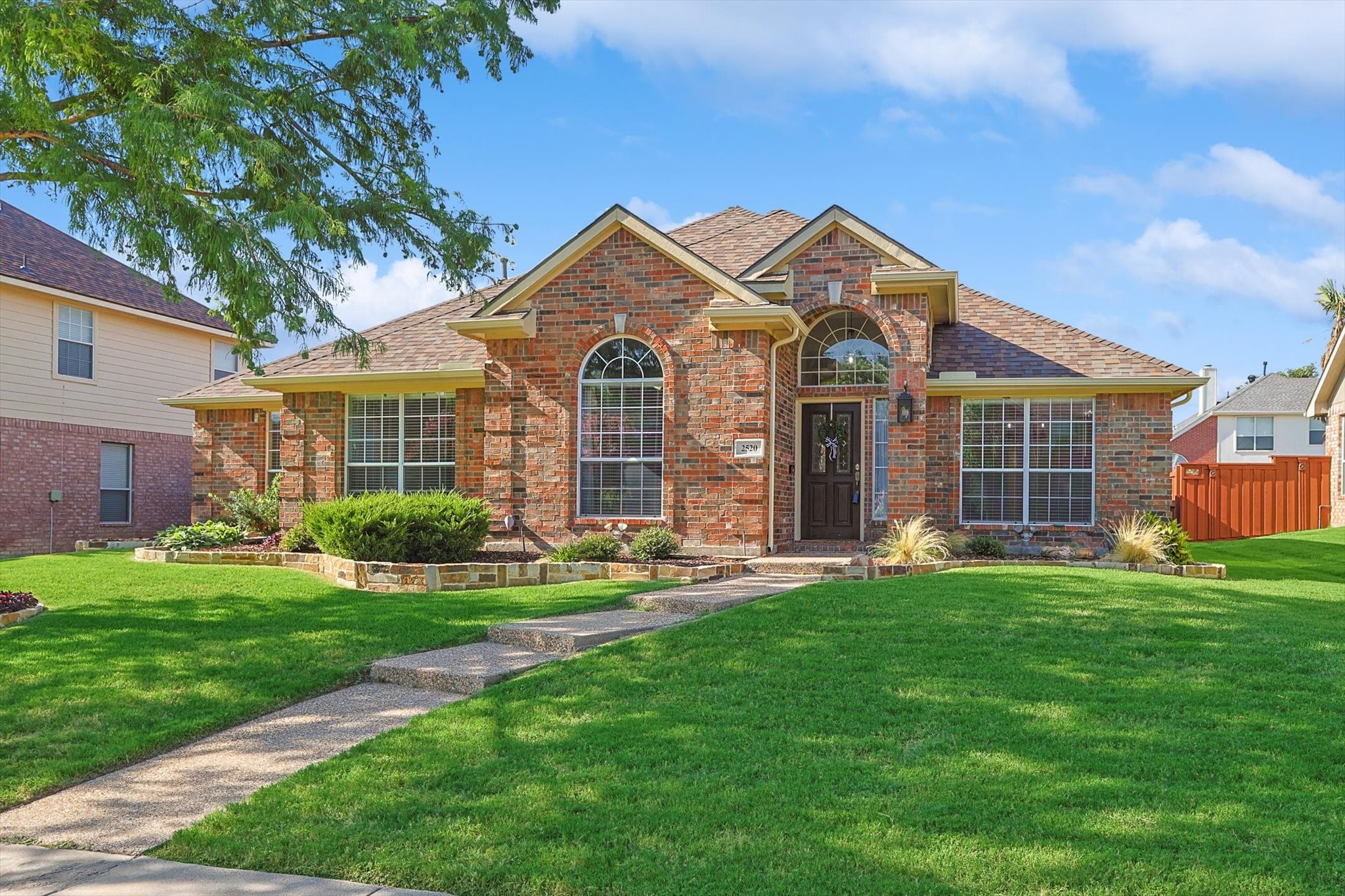 2520 N Royal Troon Drive