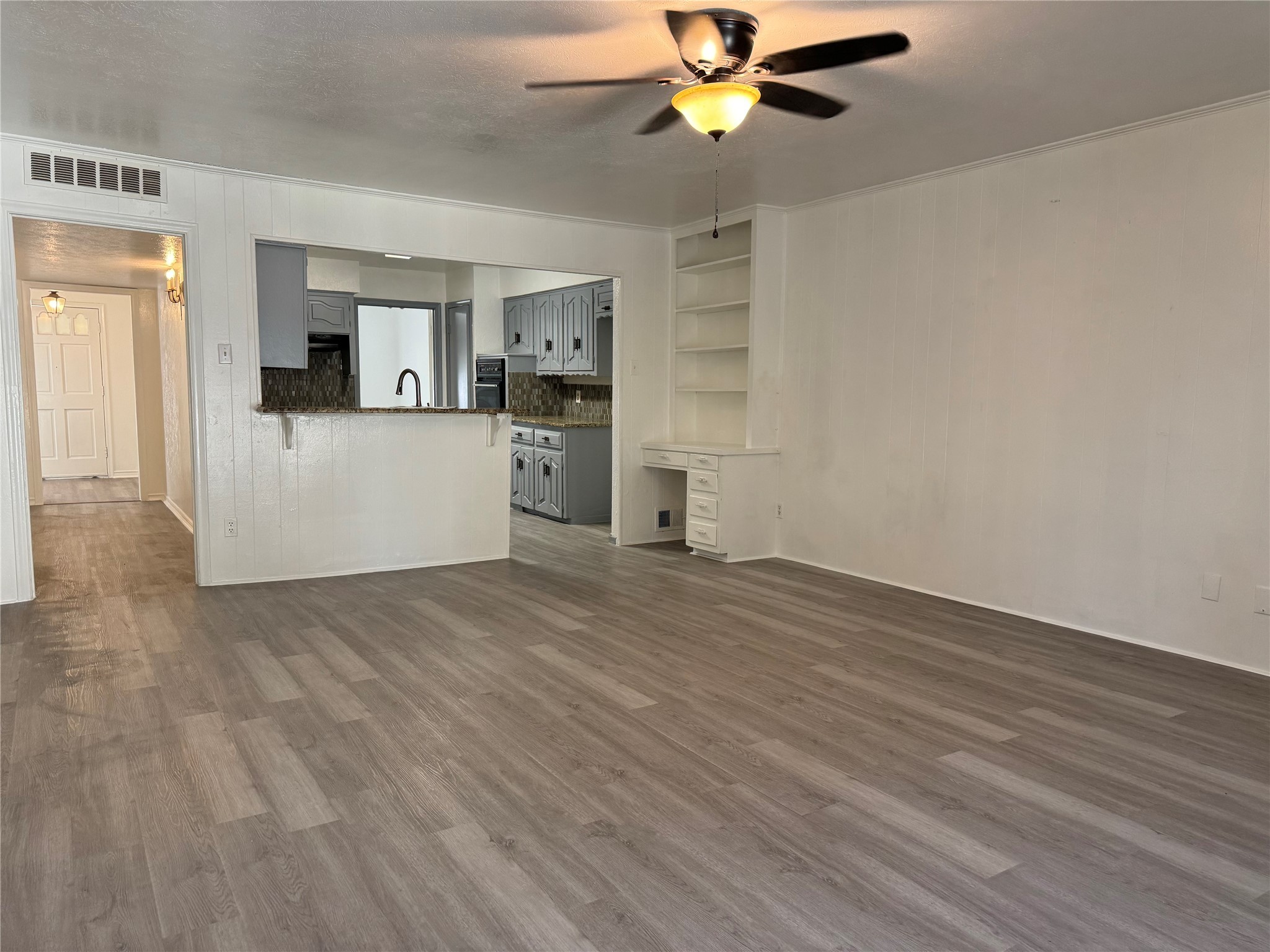 7747 dentcrest Drive