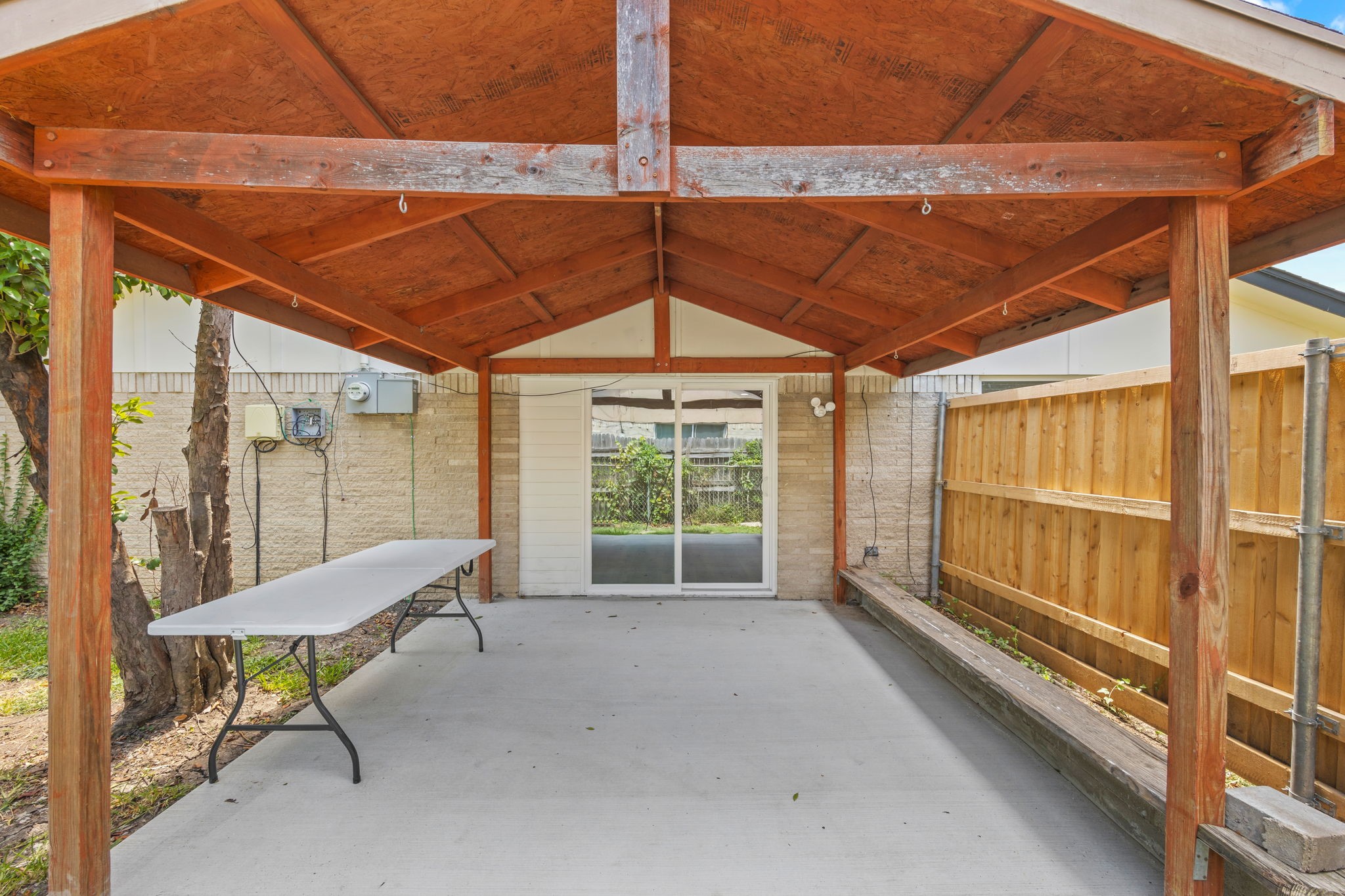 1209 Milam Way