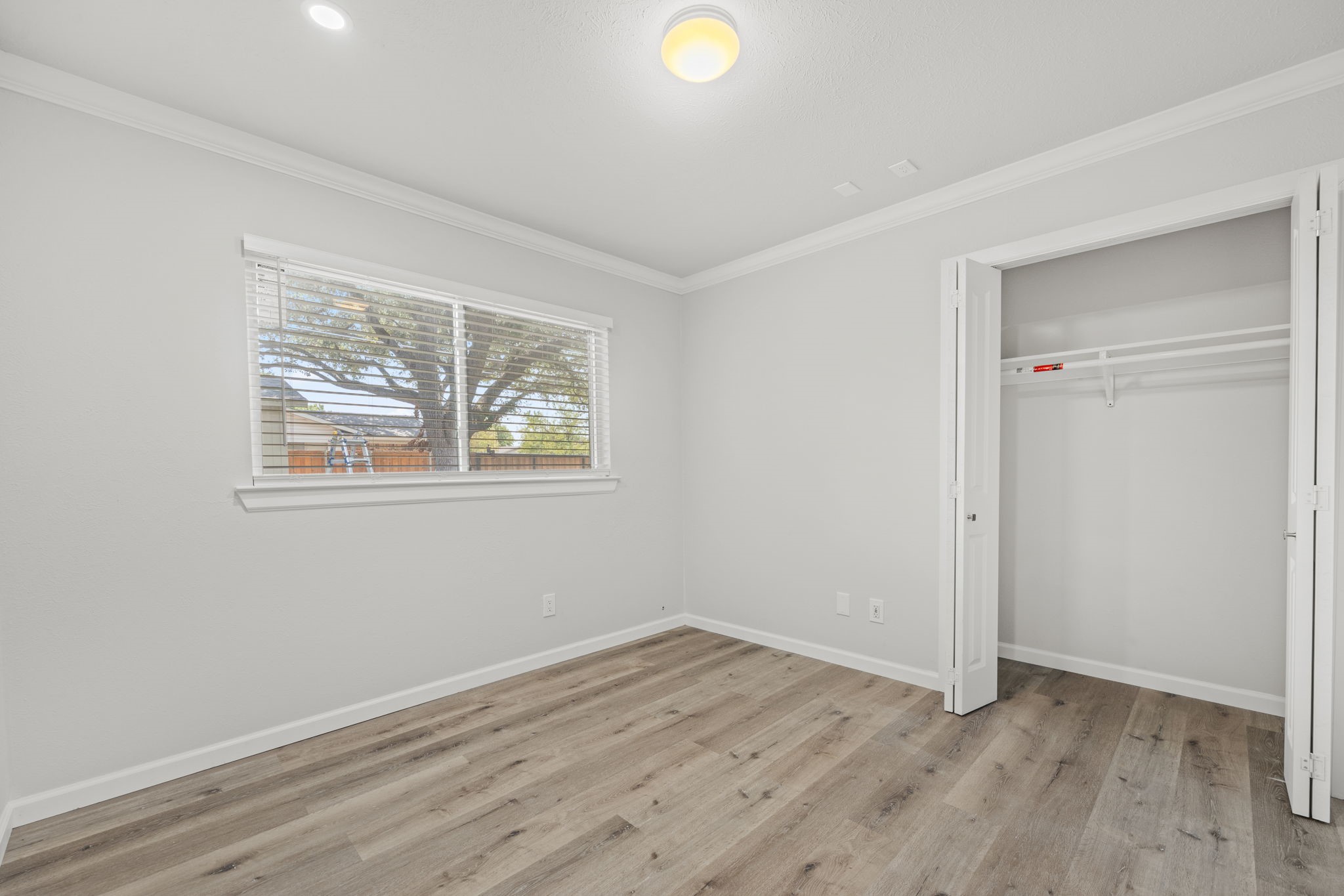 1209 Milam Way