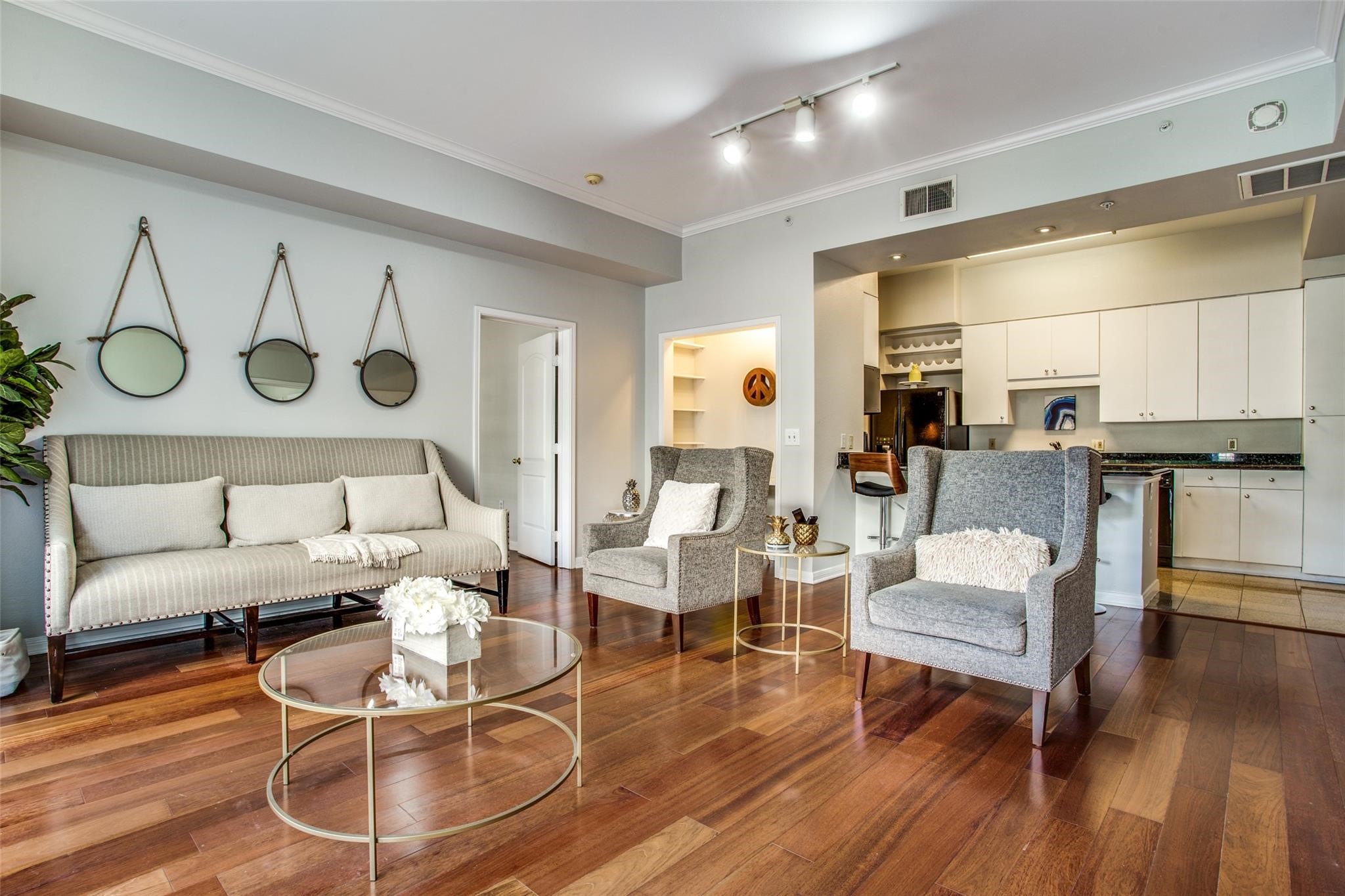 3225 Turtle Creek Boulevard 306