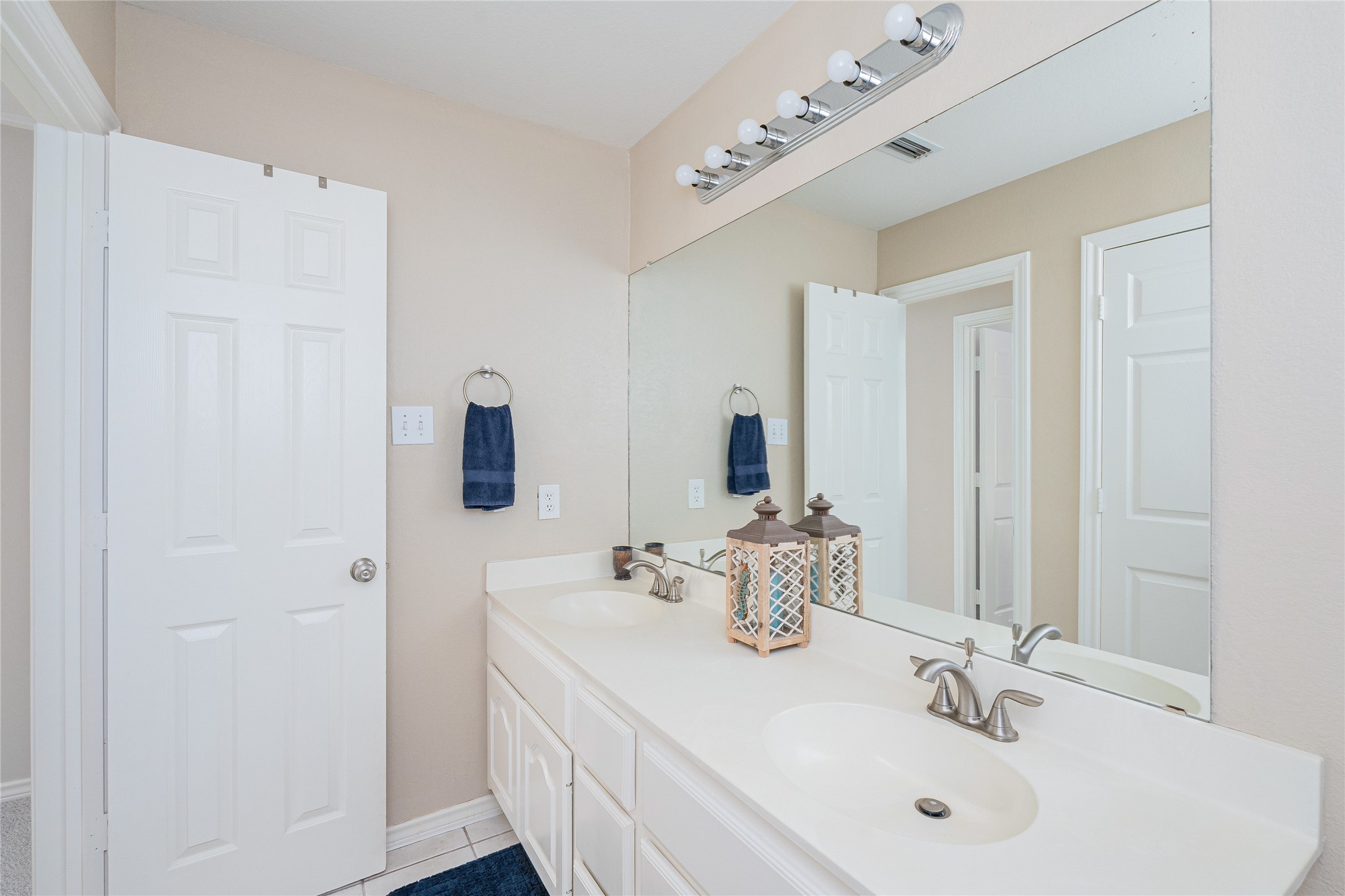 3421 Dorchester Court