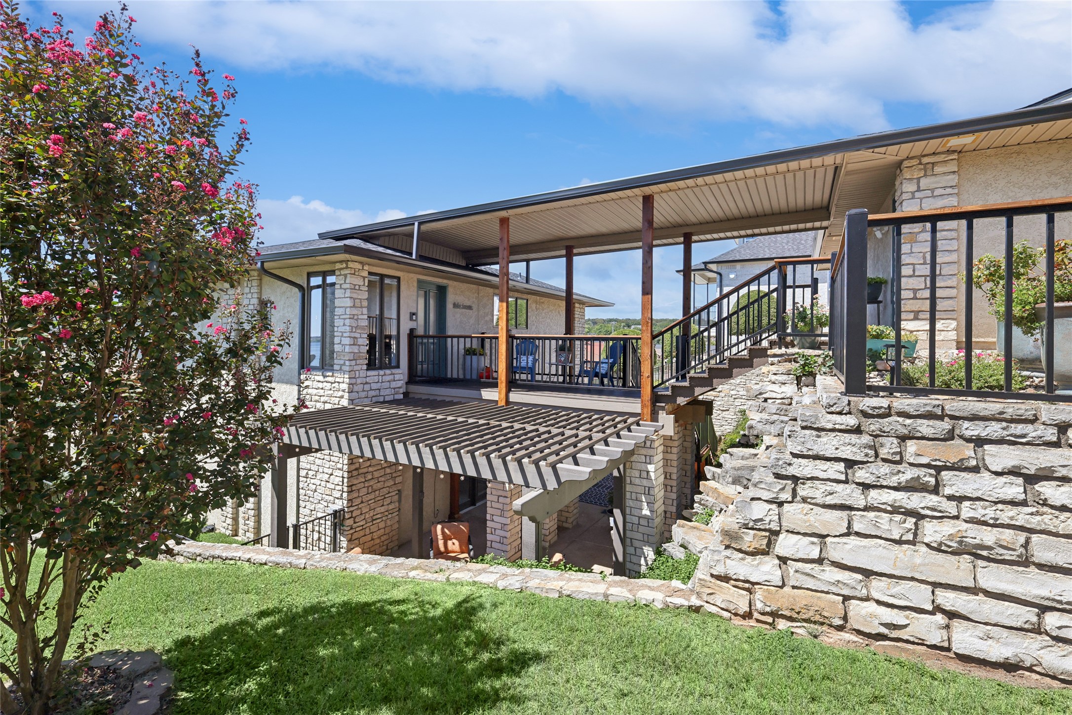5132 Country Club Drive