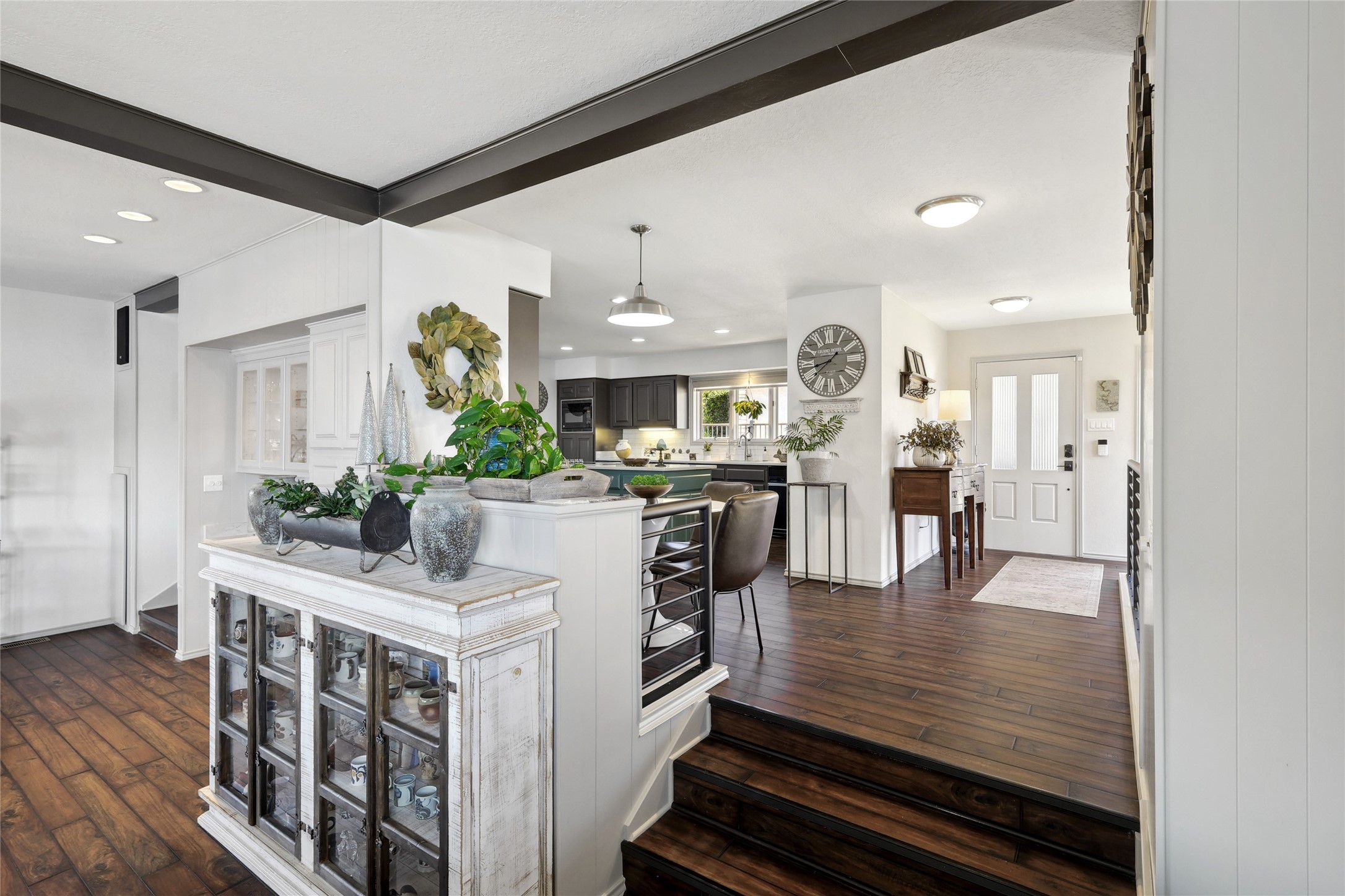 5132 Country Club Drive