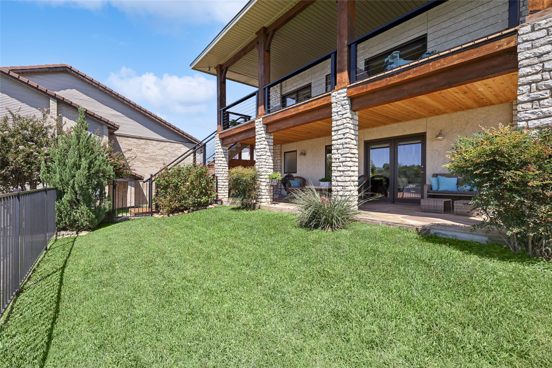 5132 Country Club Drive