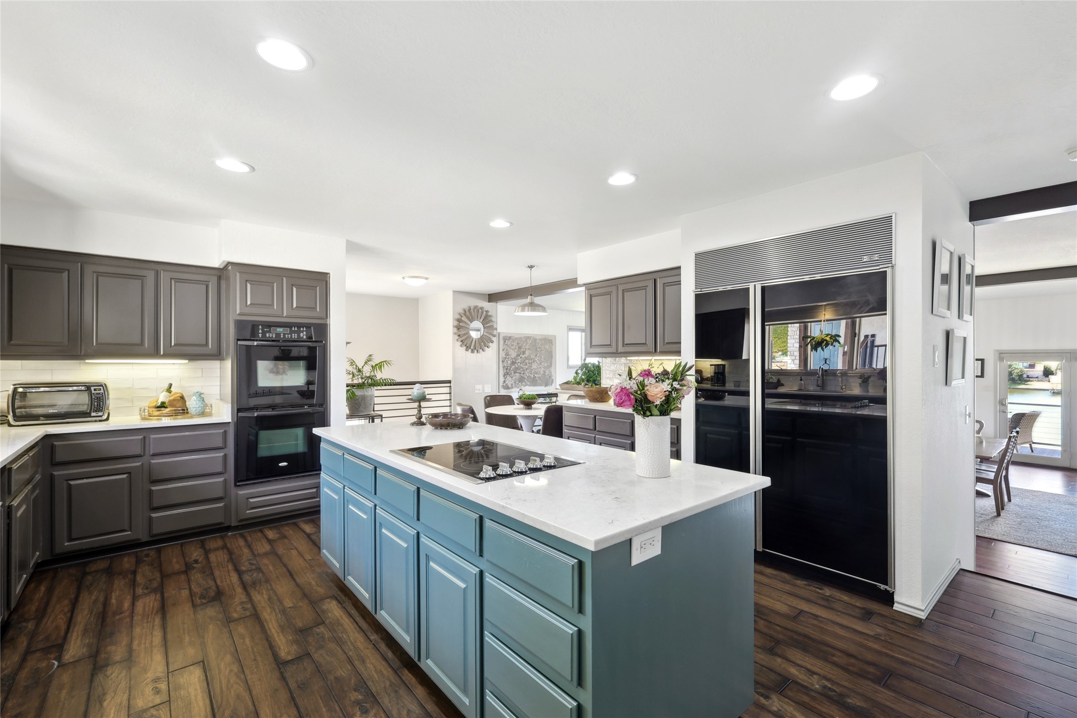5132 Country Club Drive