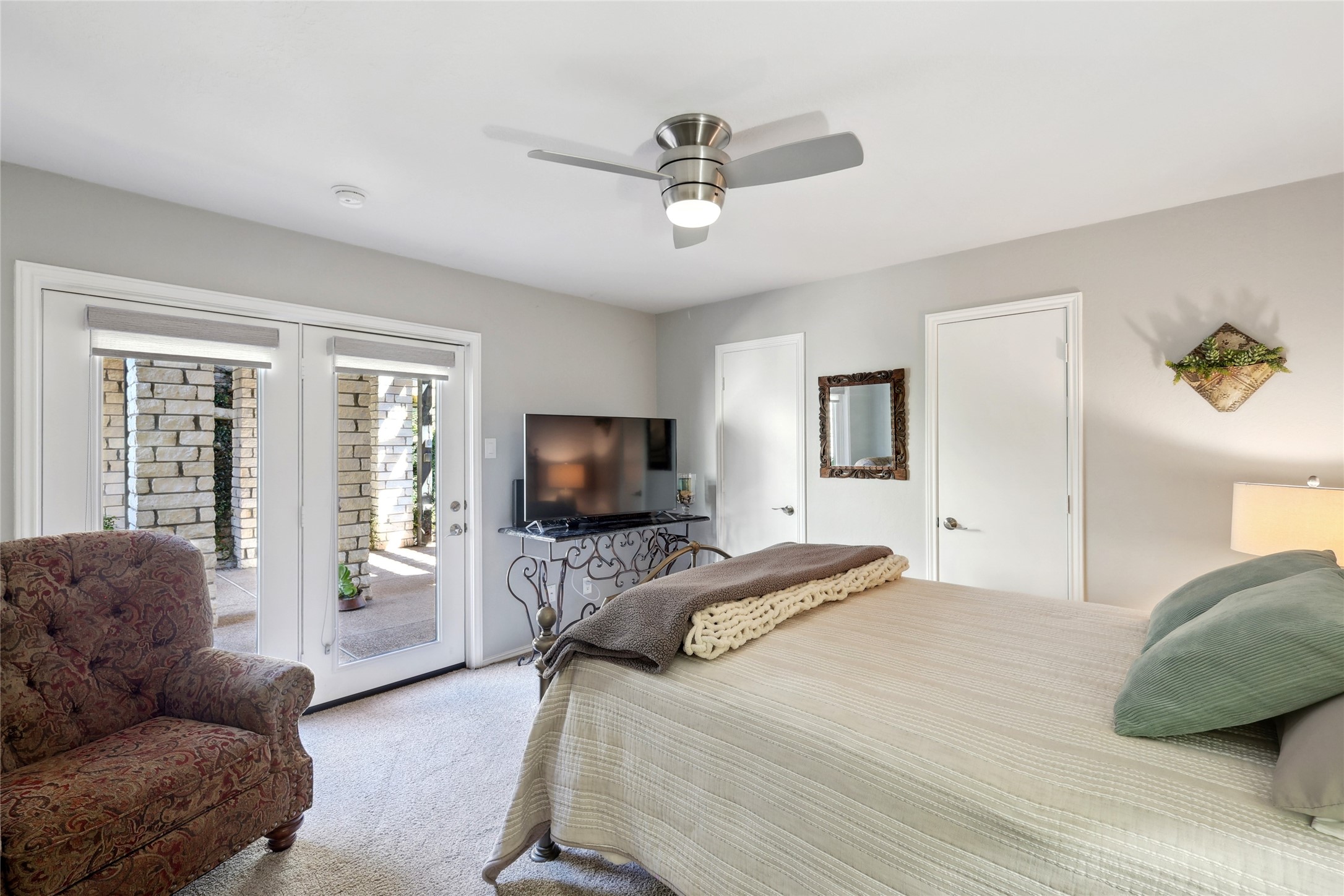 5132 Country Club Drive