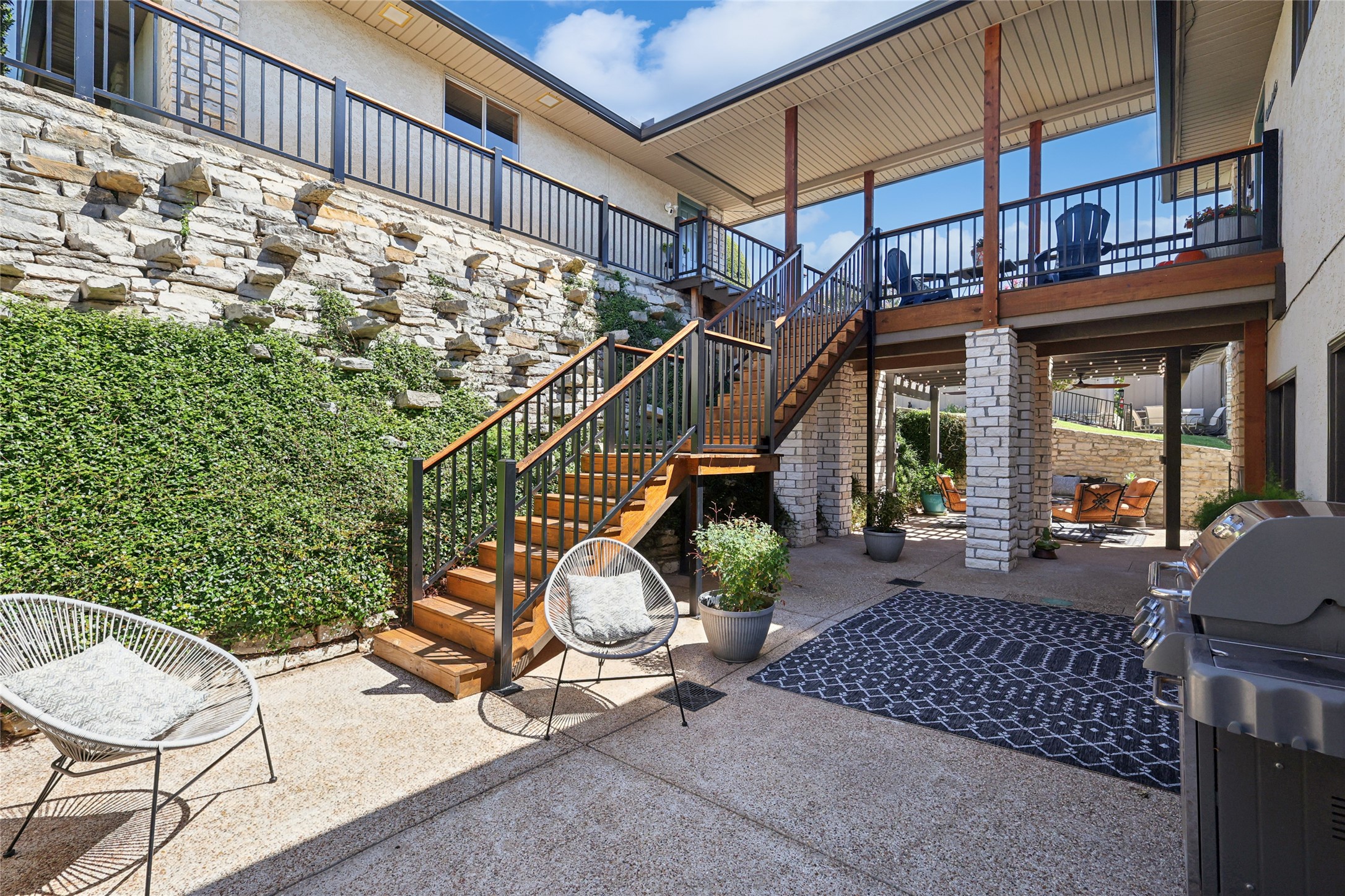 5132 Country Club Drive