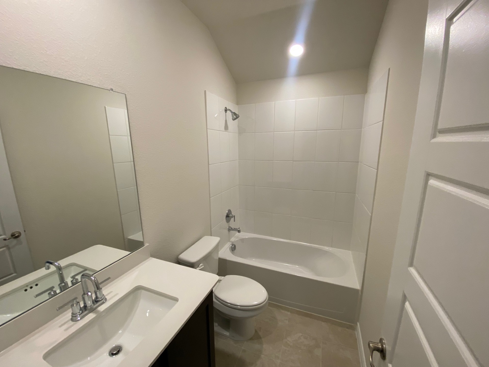 7405 Mayplace