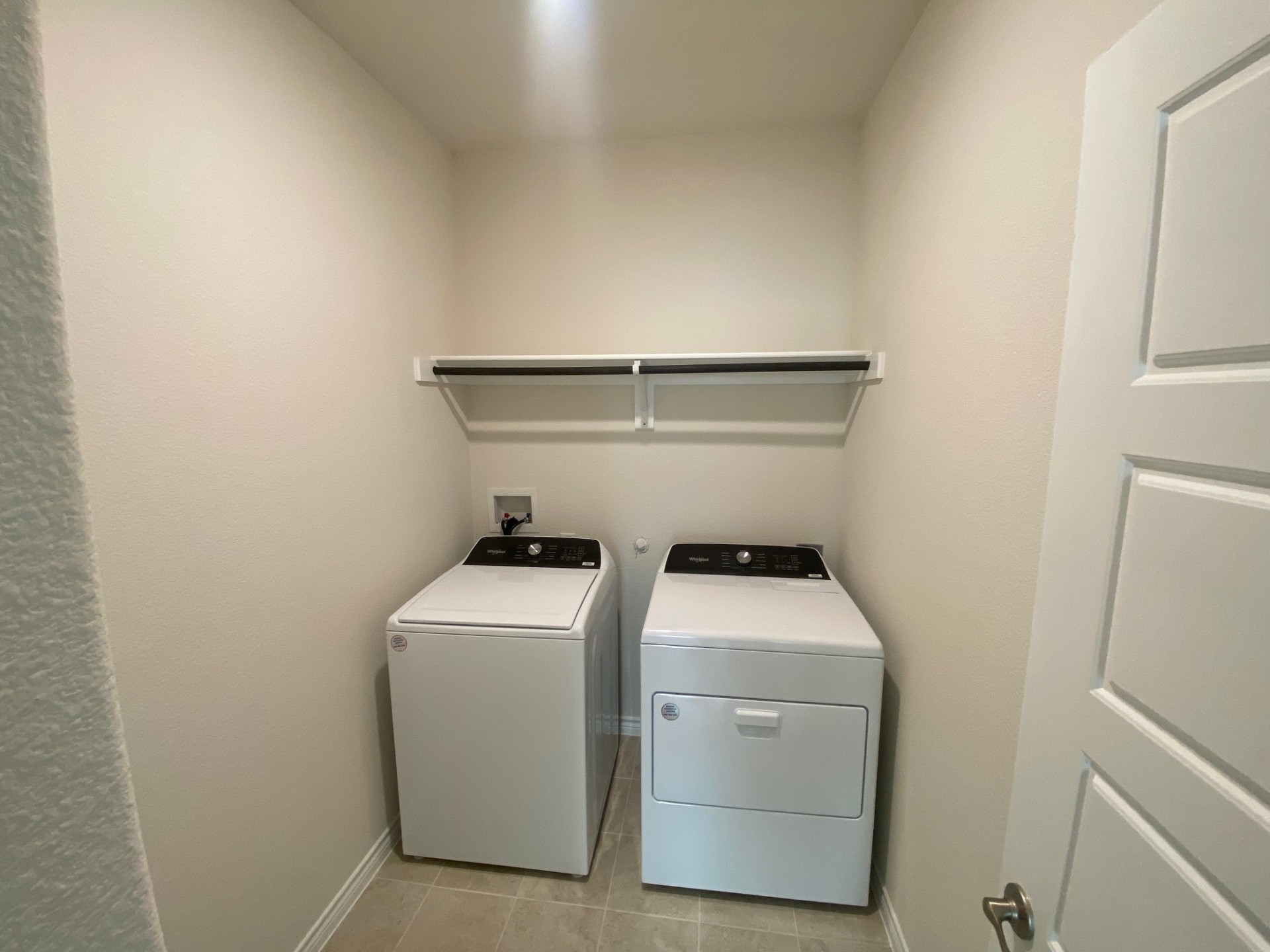 7405 Mayplace