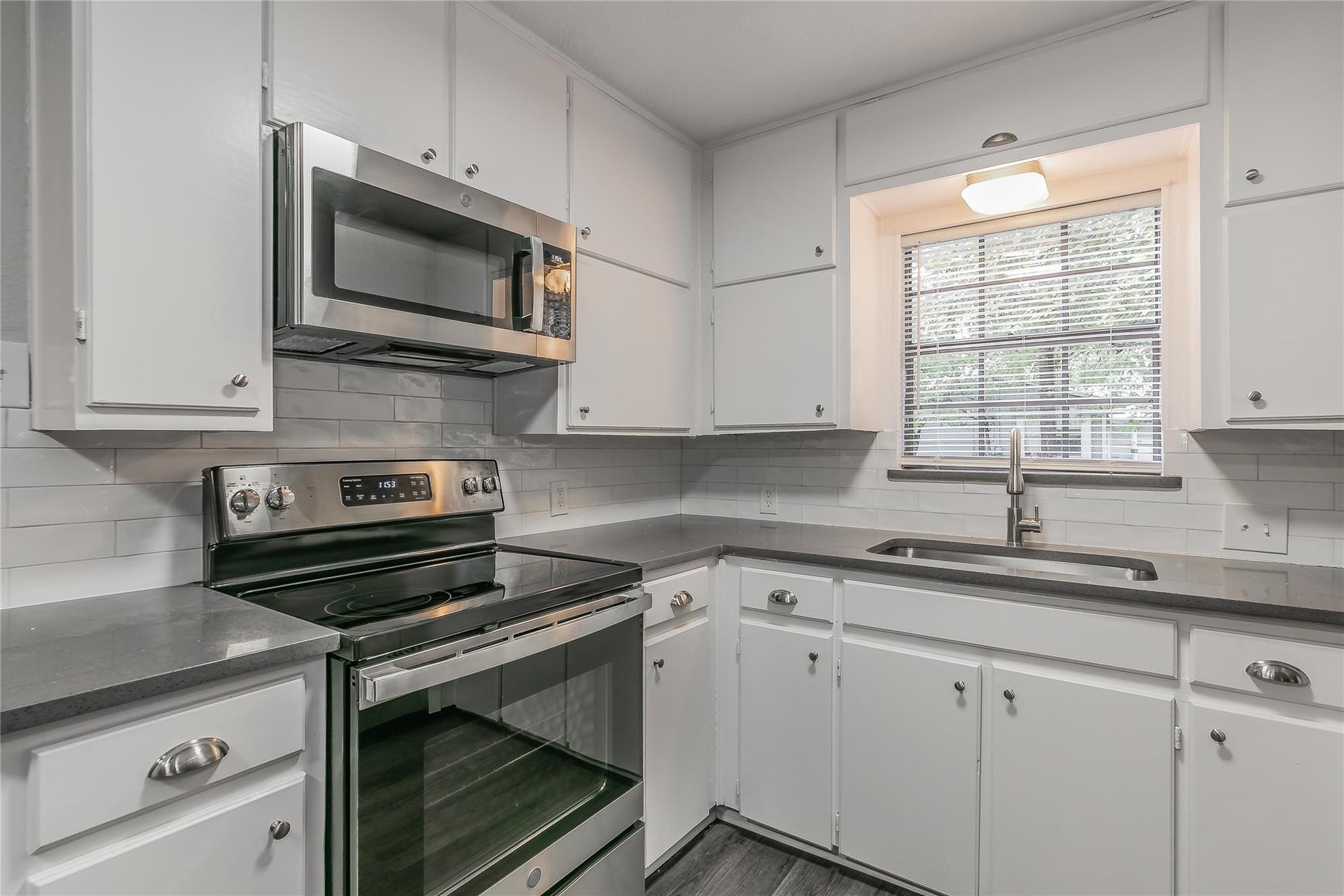 5217 Jerri Lane
