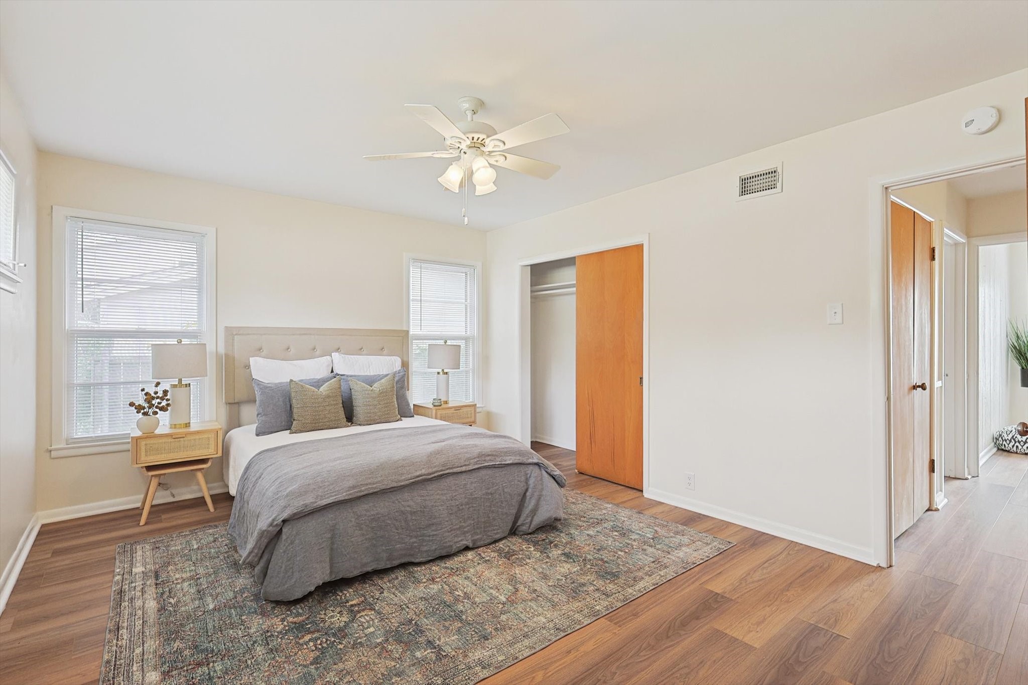 1108 W Brockett Street
