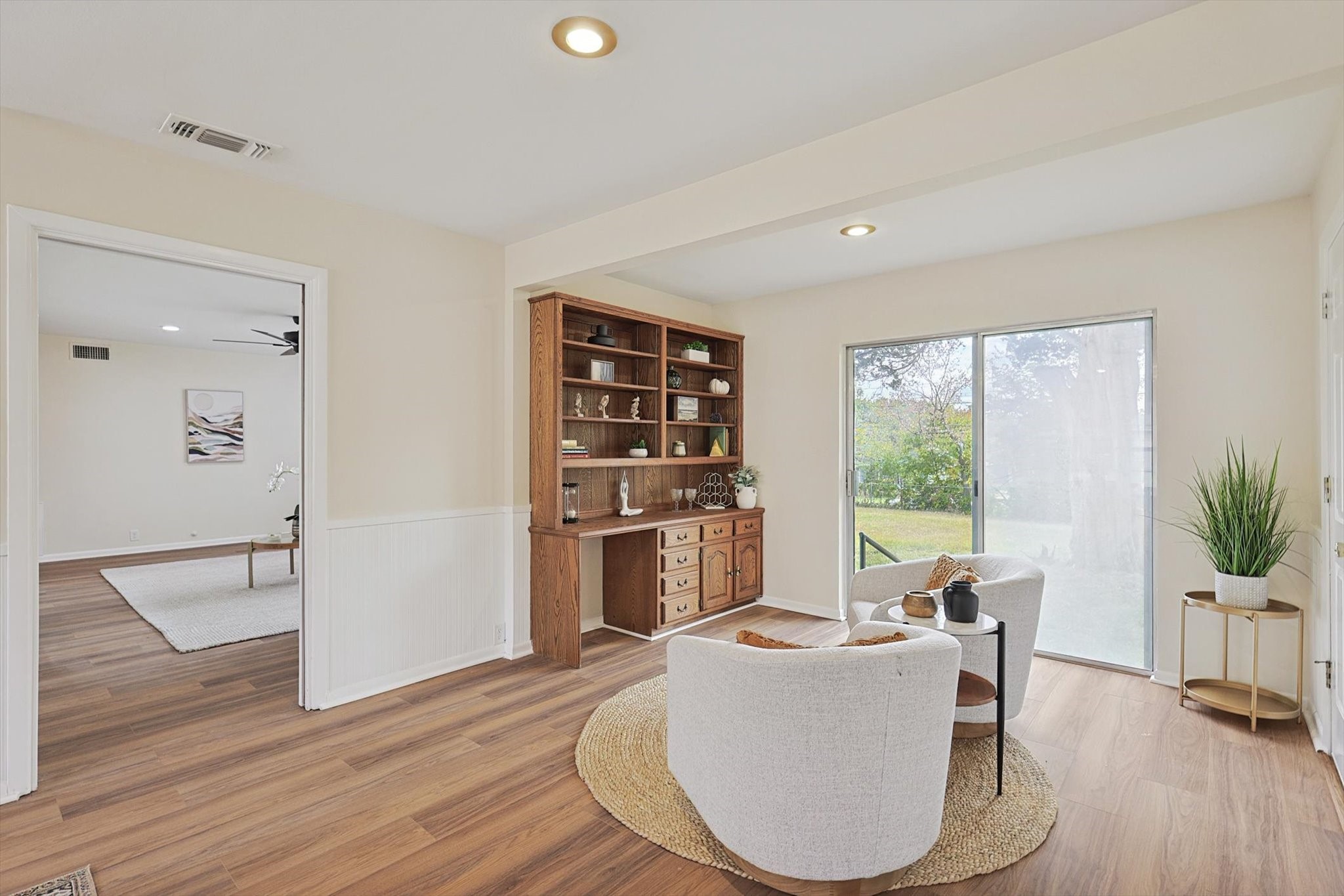 1108 W Brockett Street