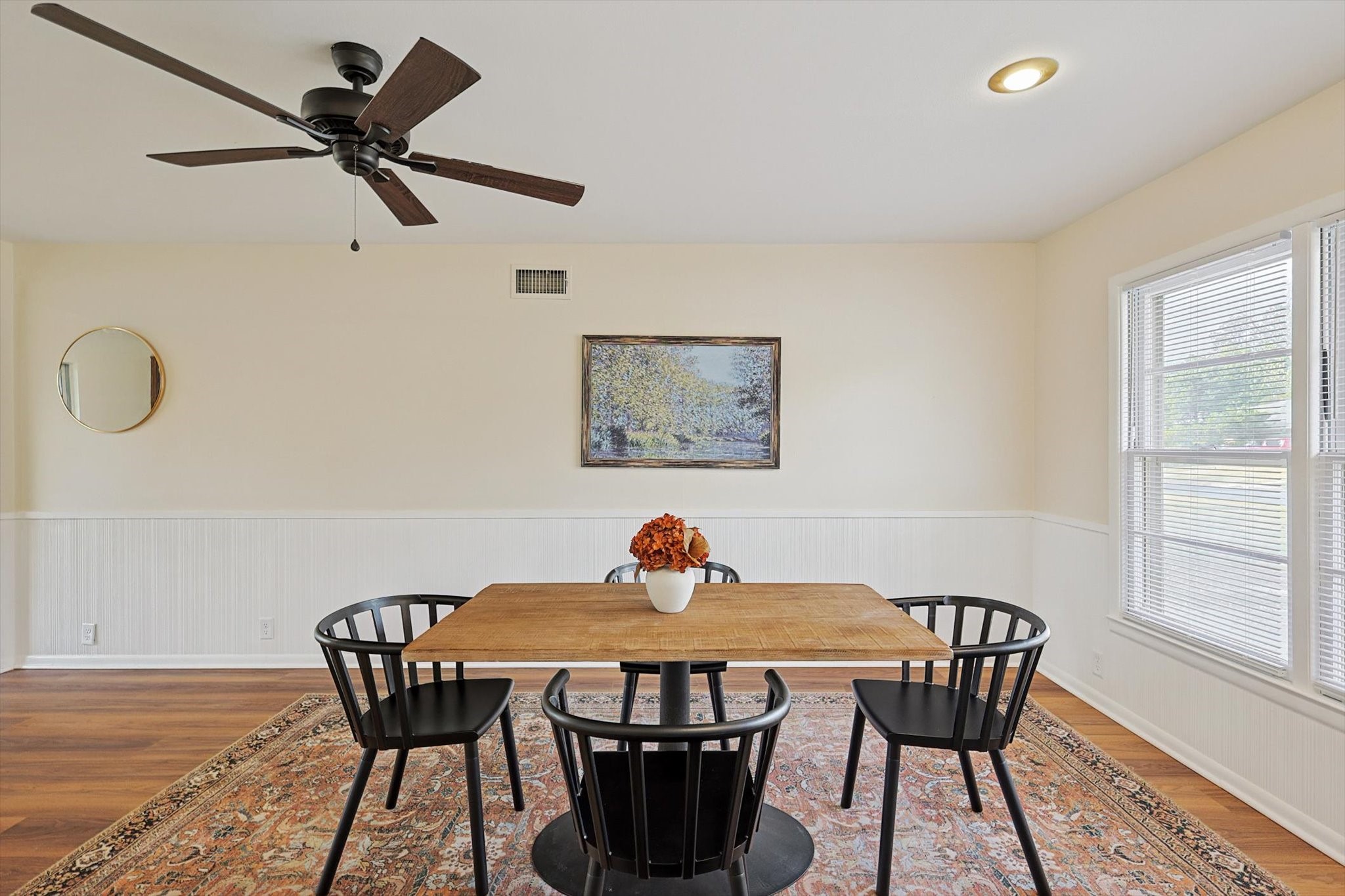 1108 W Brockett Street