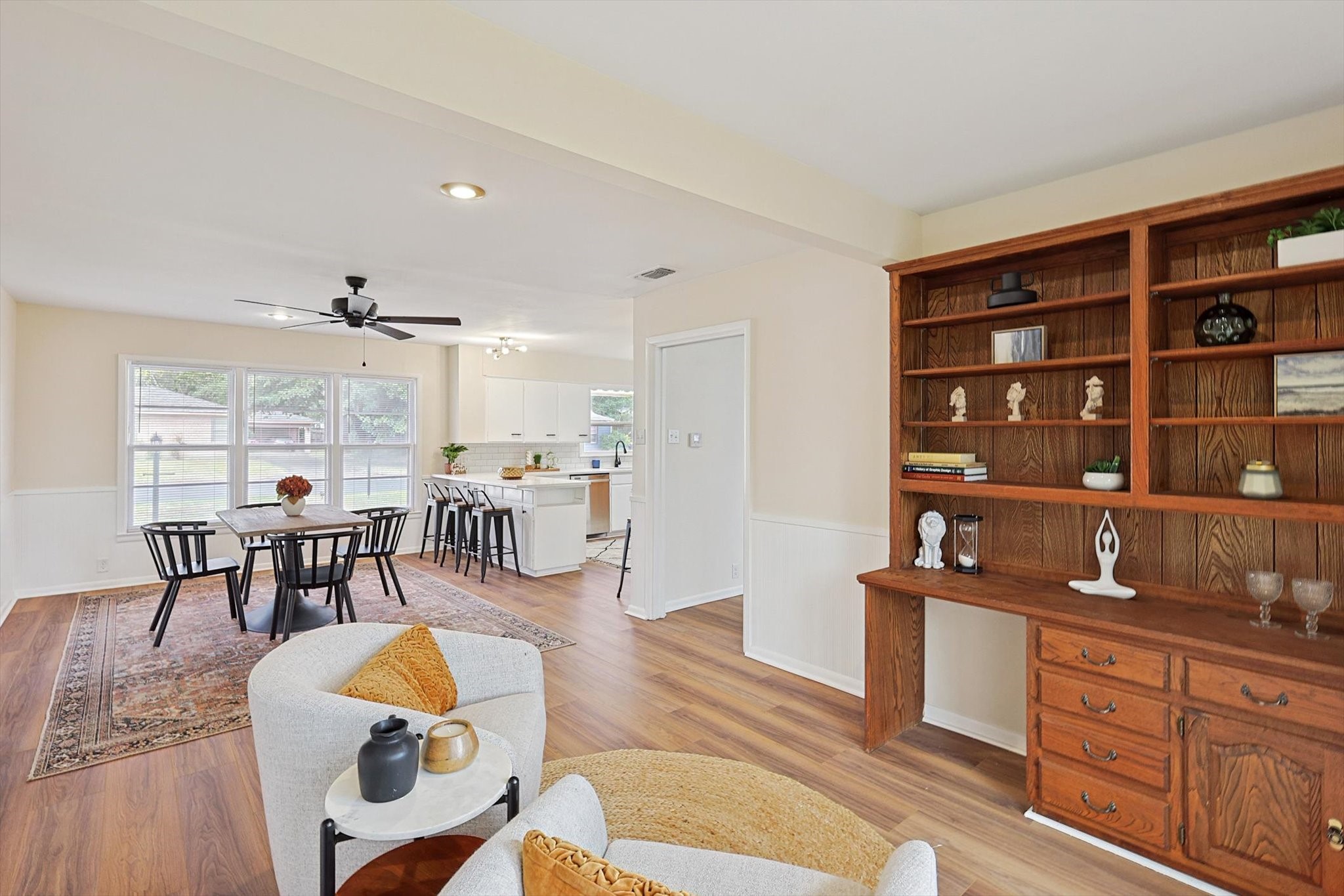 1108 W Brockett Street