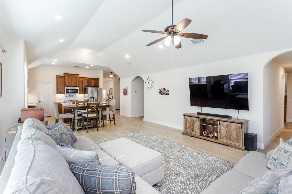 803 Crescent Way